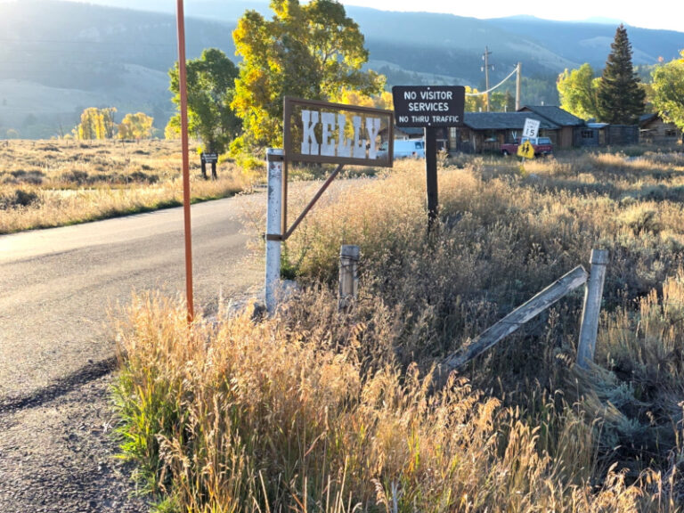 Kelly Wyoming Sign